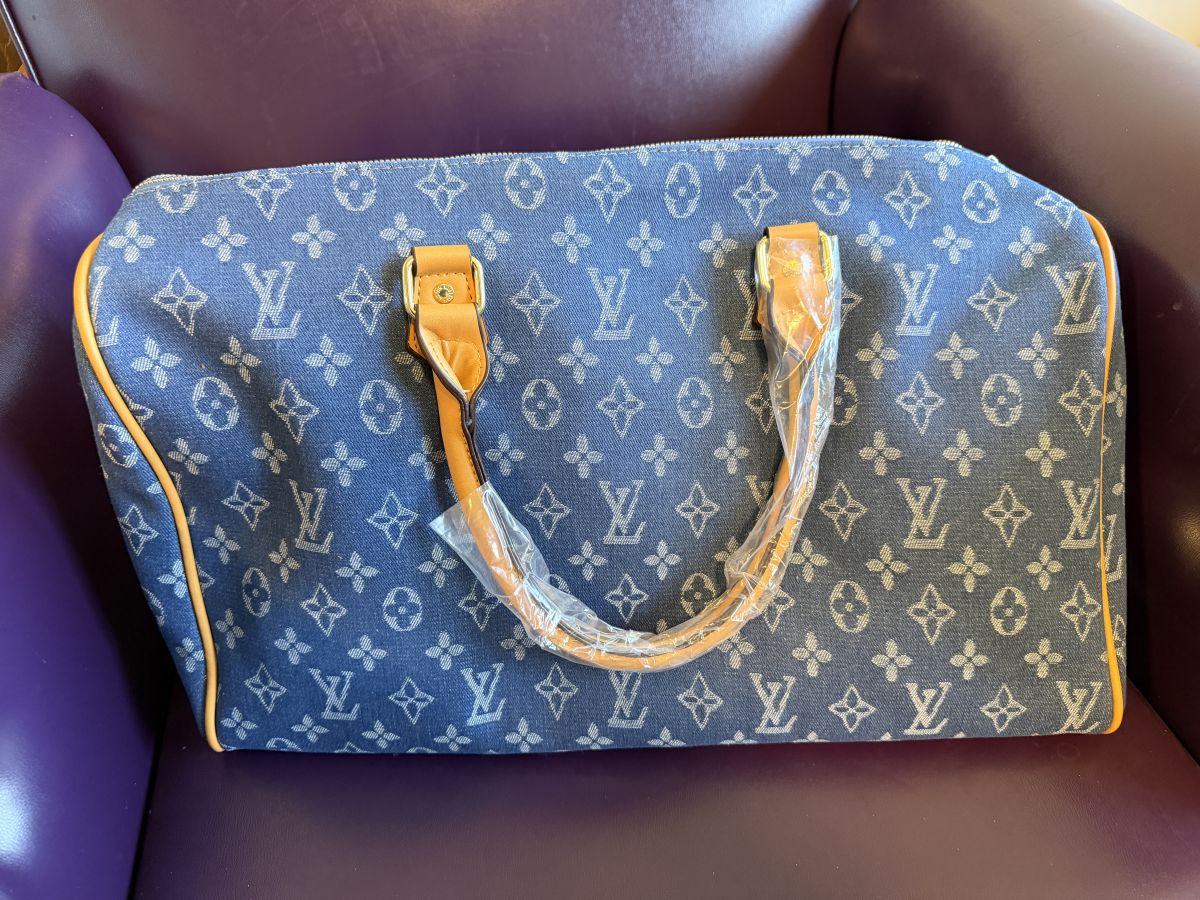 Louis Vuitton Speedy